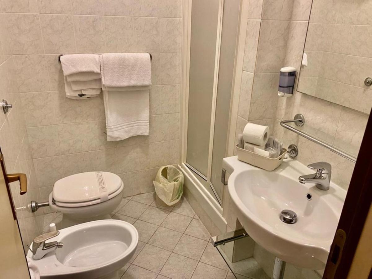 Roma Castle Termini Ξενοδοχείο Εξωτερικό φωτογραφία