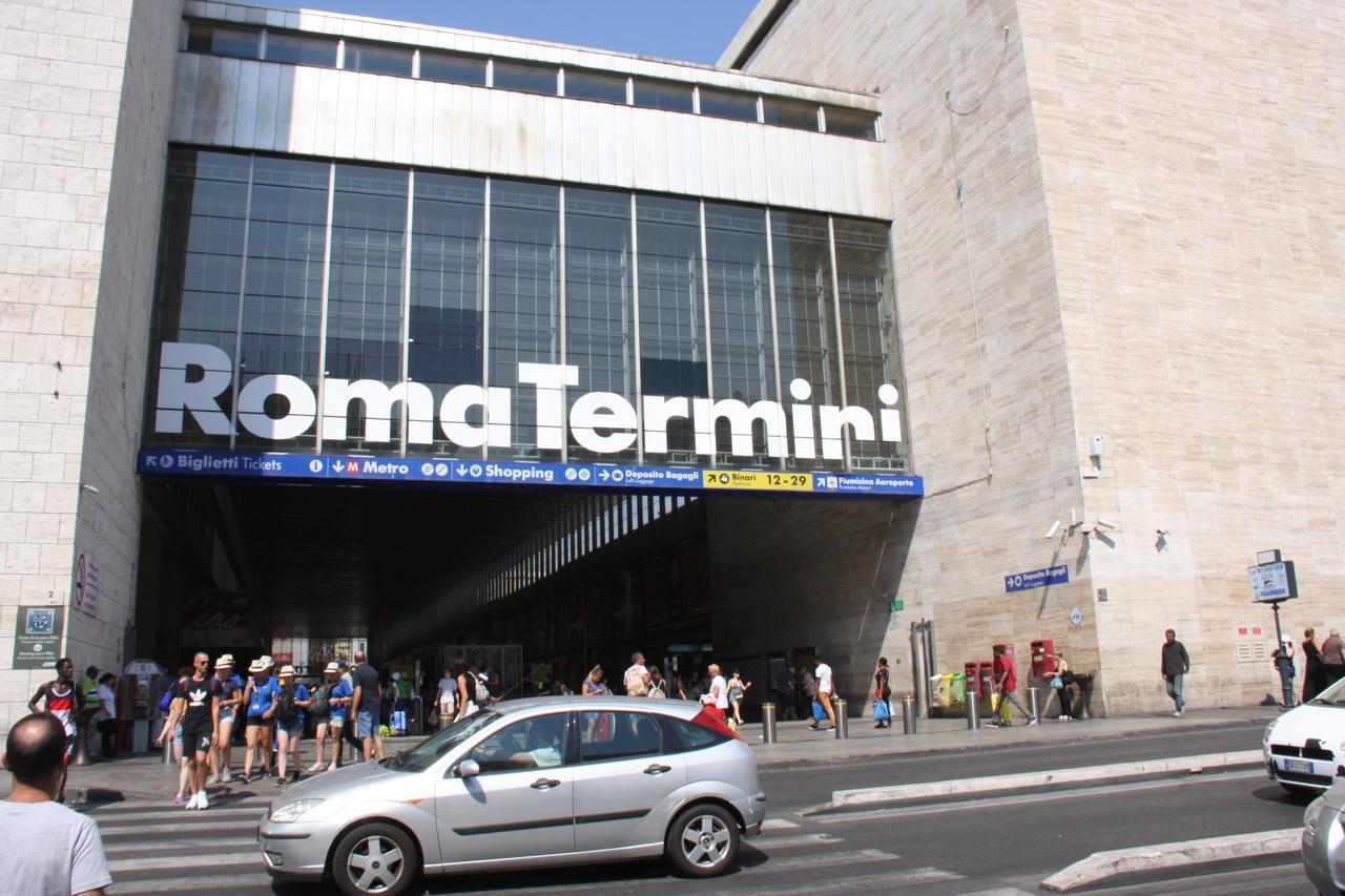 Roma Castle Termini Ξενοδοχείο Εξωτερικό φωτογραφία